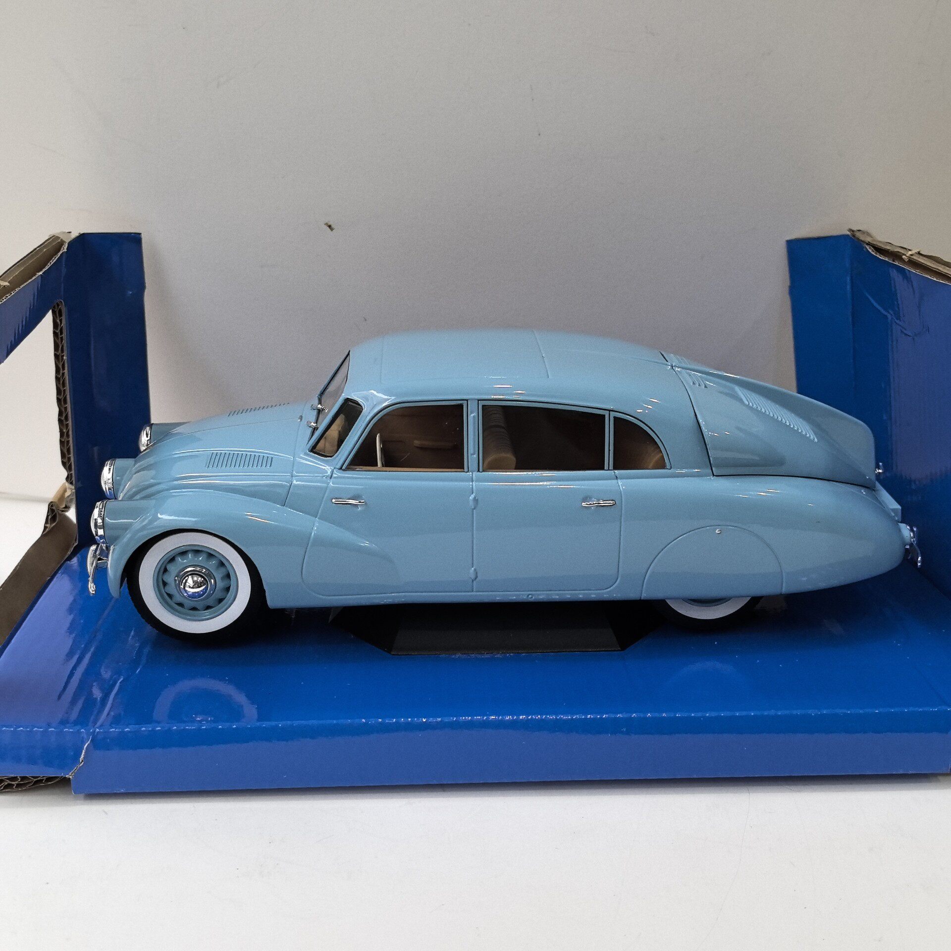 MCG Diecast 1/18 Ölçekli TATRA - Vintage Collectible Model Cars incelemesi ve fiyatı